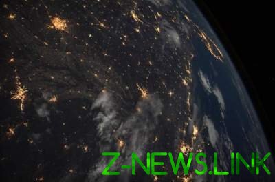 NASA показало удивительный снимок ночной части Земли из космоса