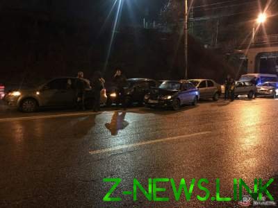 В Запорожье произошло ДТП с участием шести машин