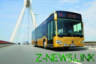 Mercedes приступил к производству гибридных автобусов 