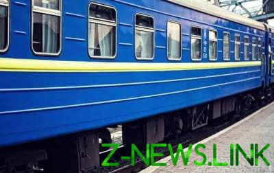 Укрзализныця назначила дополнительный поезд во Львов