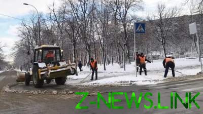В Киеве за неубранный снег придется заплатить крупный штраф