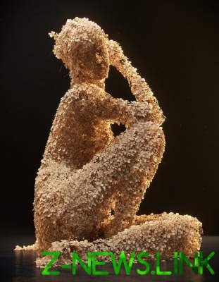 Работы этого скульптора легко спутать с живыми женщинами. Фото