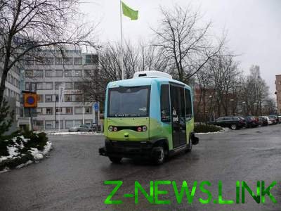 В Швеции курсируют первые в мире беспилотные автобусы