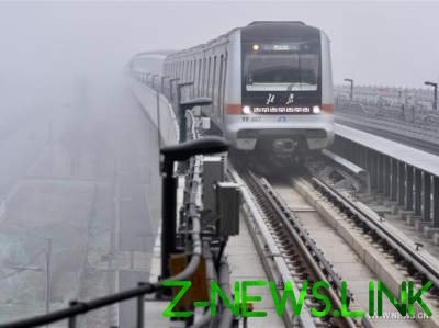 В Китае запустили первые беспилотные поезда 