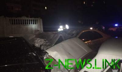 «Пьяное» ДТП в Ровно: Mercedes протаранил 20 автомобилей