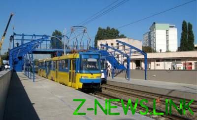 В Киеве капитально отремонтируют станции скоростного трамвая