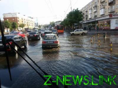 Власти Киева объяснили причину потопа