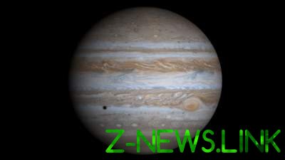 Найдено объяснение необычной окраски Юпитера