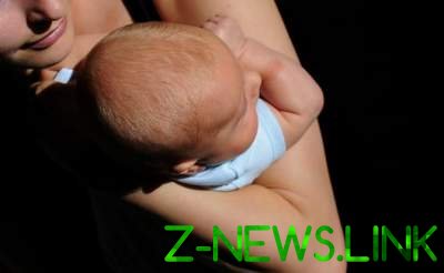 В России у родителей отобрали младенца, пролежавшего с переломом плеча неделю