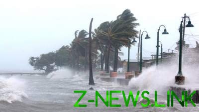 Конспирологи рассказали об управляемых ураганах
