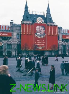 Тайные снимки улиц СССР, сделанные американским шпионом. Фото