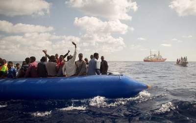 У побережья Мальты спасли группу мигрантов