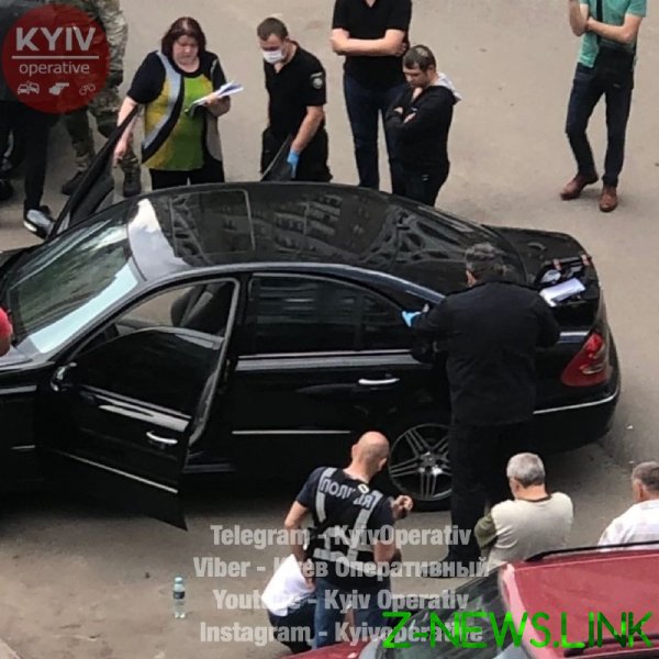 В Киеве из авто украли полмиллиона гривен