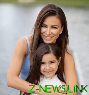 Ани Лорак растрогала Сеть фотографией с дочерью 
