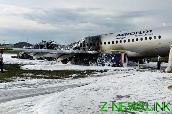 «Коммерсантъ» назвал основную версию в расследовании катастрофы рейса Москва — Мурманск