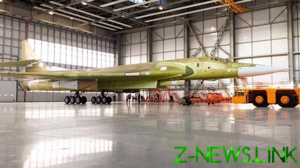В 2021 армия РФ получит первый стратегический бомбардировщик ТУ- 160М2