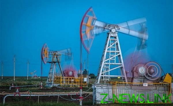 Нефть смывает рубль