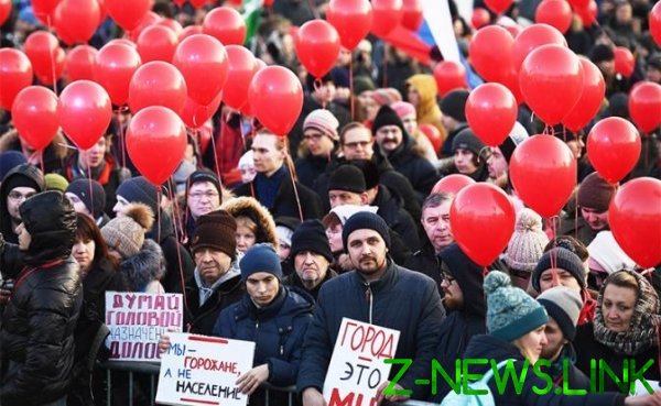 К осени протестные настроения в России могут усилиться