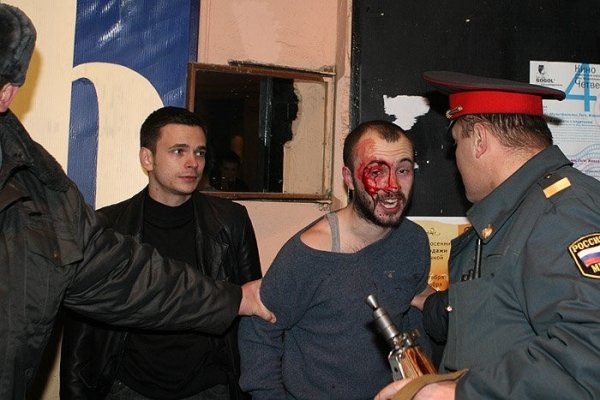 Все уже забыли, но в 2007 Навальный стрелял в людей из травмата