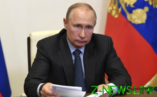 Владимир Путин призвал активнее задействовать Северный морской путь
