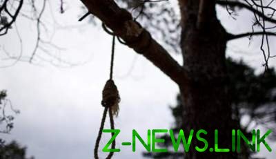 Харьковщина: обнаружено тело, провисевшее на дереве более полугода
