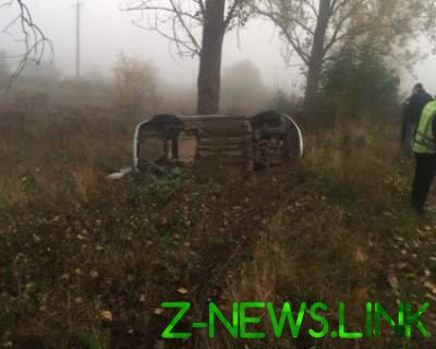 На Закарпатье «Chevrolet» врезался в дерево: погиб пассажир
