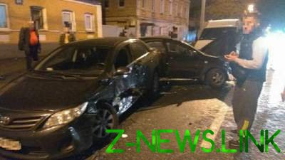 Тройное ДТП в Харькове: есть пострадавшие