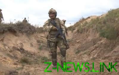 Украинские пограничники тренируются под наблюдением иностранных спецслужб. Видео