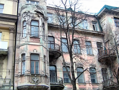 В Киеве хотят отреставрировать знаменитый Дом со змеями и каштанами	