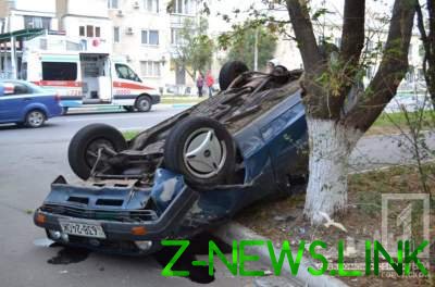 На Одесчине автомобиль сбил женщину и приземлился на крышу