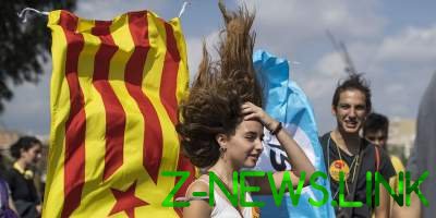В Барселоне студенты вышли на улицы за независимость Каталонии