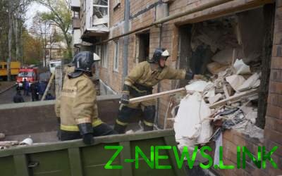 Опубликованы фото последствий мощного взрыва в Донецке