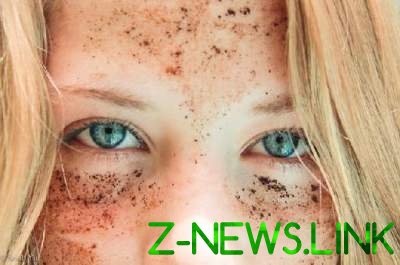 Косметологи назвали продукты, полезные для проблемной кожи лица