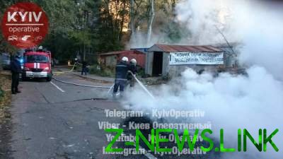В Киеве протестующие подожгли шины: названа причина