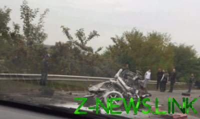 На Закарпатье авто разорвало на части: трое пострадавших 