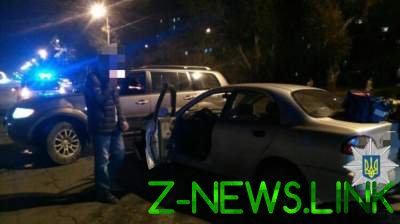  В Харькове столкнулись Lanos и Mitsubishi: двое пострадавших