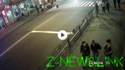 ДТП в Харькове: опубликованы кадры с камер наблюдения, на которых видно момент аварии 