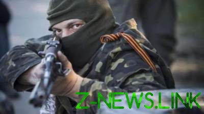 Украинские военные показали, как боевики обстреливают свои позиции. Видео