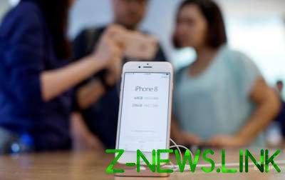 Пользователи массово пытаются продать свои iPhone 8 ради iPhone X