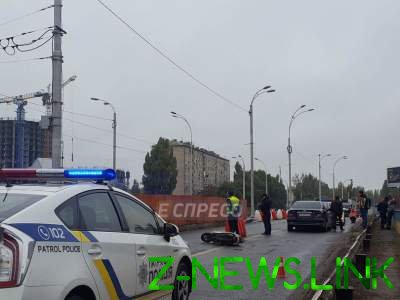 Жуткое ДТП в Киеве: водитель потерял сознание и сбил скутер