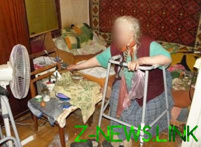 В Киеве женщина избила старушку ради 300 гривен 