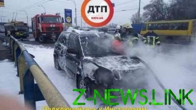 Киев: на ходу загорелся Hyundai 