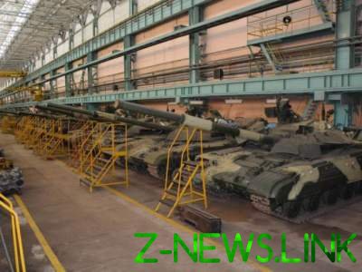 В Харькове восстановили танки после боевых действий