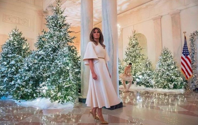 В США первая леди украсила Белый дом к Рождеству. Видео