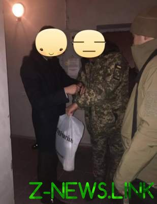 Скандал в Харькове: курсантов военного вуза кормят едой с насекомыми