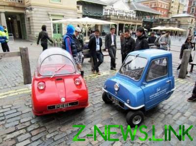 "Это не смарт": в Сети показали самое миниатюрное авто в мире. Видео 
