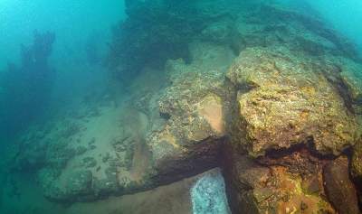 В глубинах турецкого озера дайверы наткнулись на руины древнего государства 