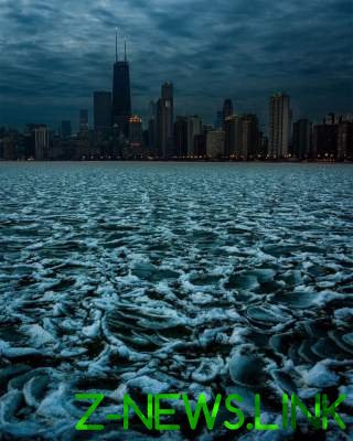Чикаго в духе «Тёмного рыцаря»: серия атмосферных городских пейзажей. Фото