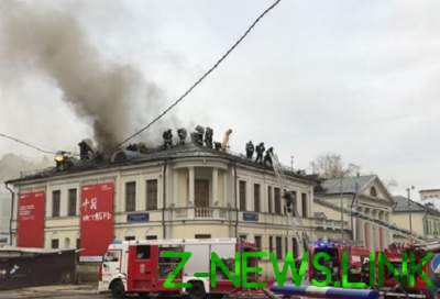 В Москве вспыхнул крупный пожар. Видео