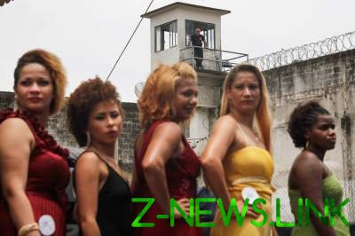 Конкурс красоты в бразильской тюрьме, как это было. Фото